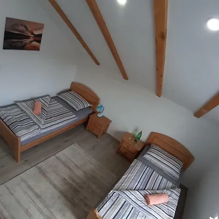 Konukevi Bedrooms Cerovac 3*