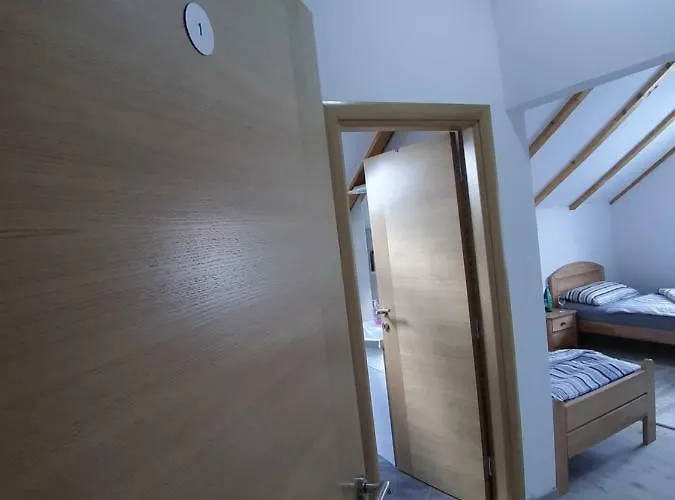 Bedrooms Cerovac 3* Gračac