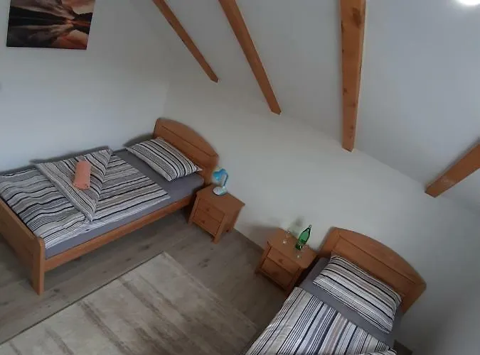 בית הארחה Bedrooms Cerovac 3*